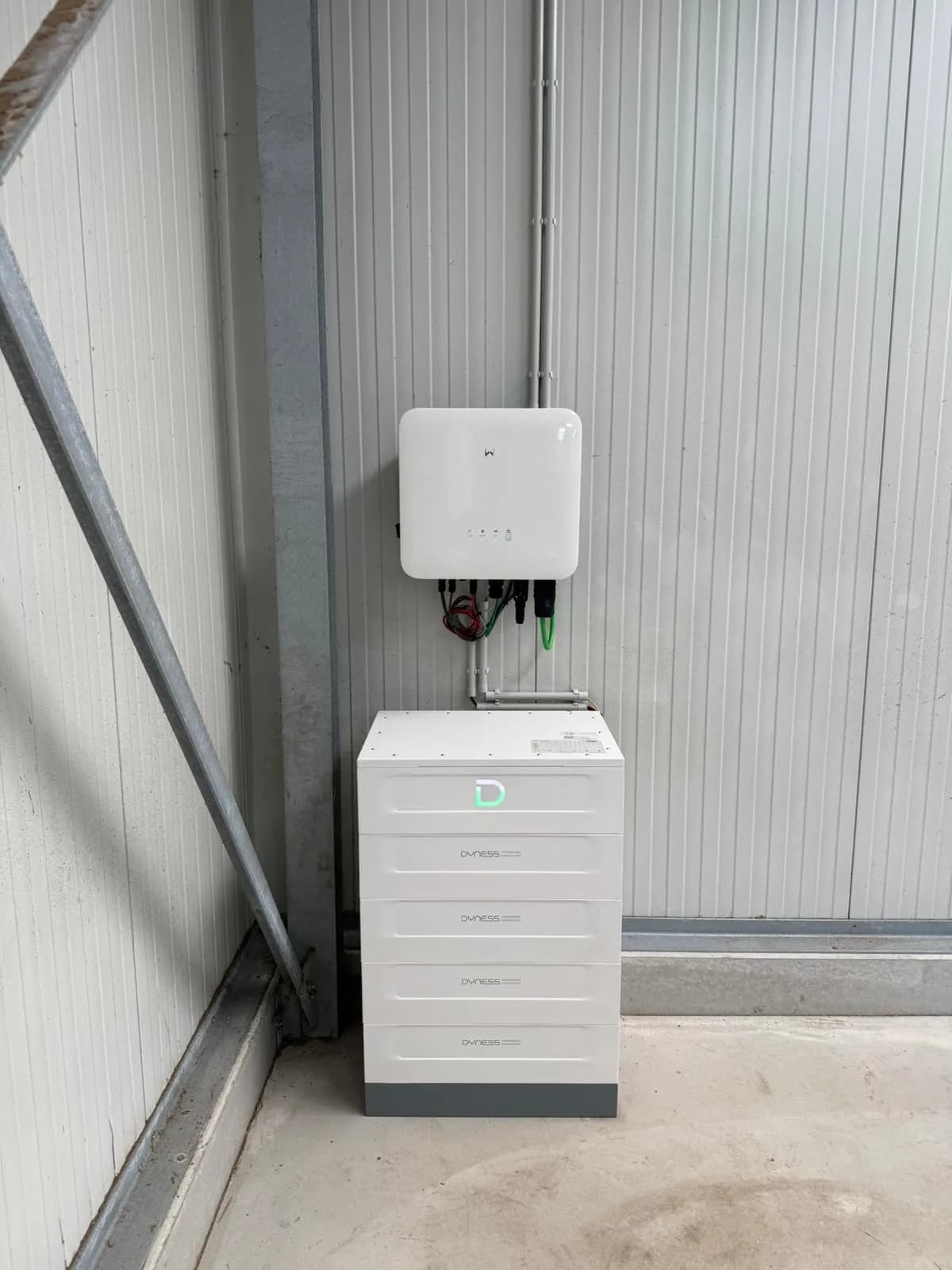 Dyness thuisbatterij met omvormer
